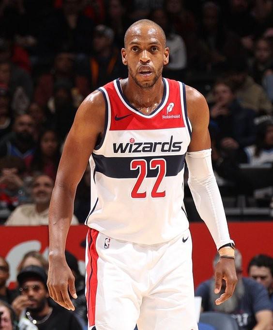 开云体育下载入口-湖勇跃跃欲试？记者：34岁前雄鹿冠军前锋米德尔顿有望被奇才买断